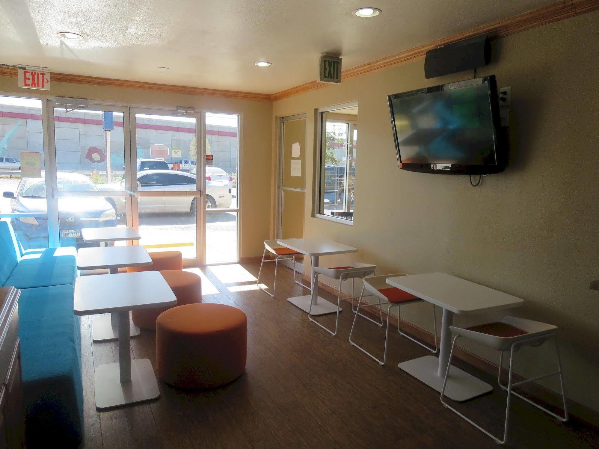 Howard Johnson By Wyndham Odessa Tx エクステリア 写真