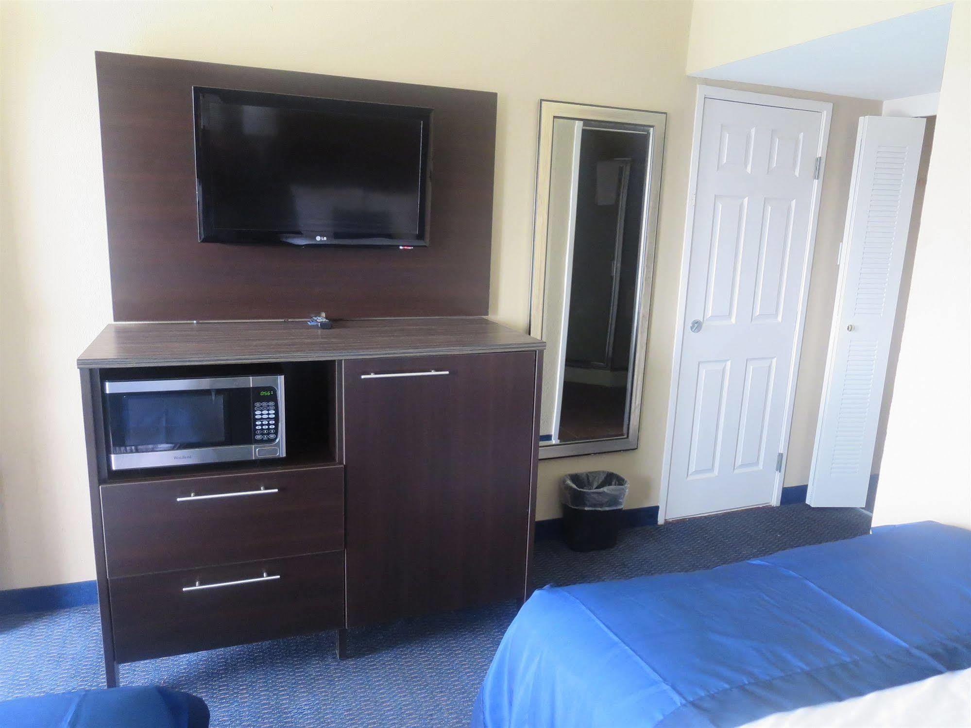 Howard Johnson By Wyndham Odessa Tx エクステリア 写真