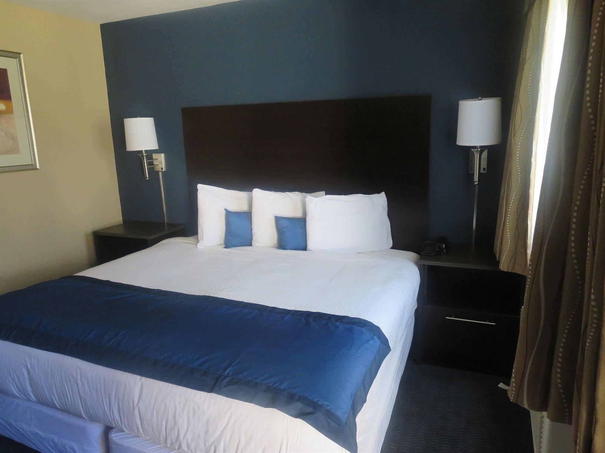 Howard Johnson By Wyndham Odessa Tx エクステリア 写真